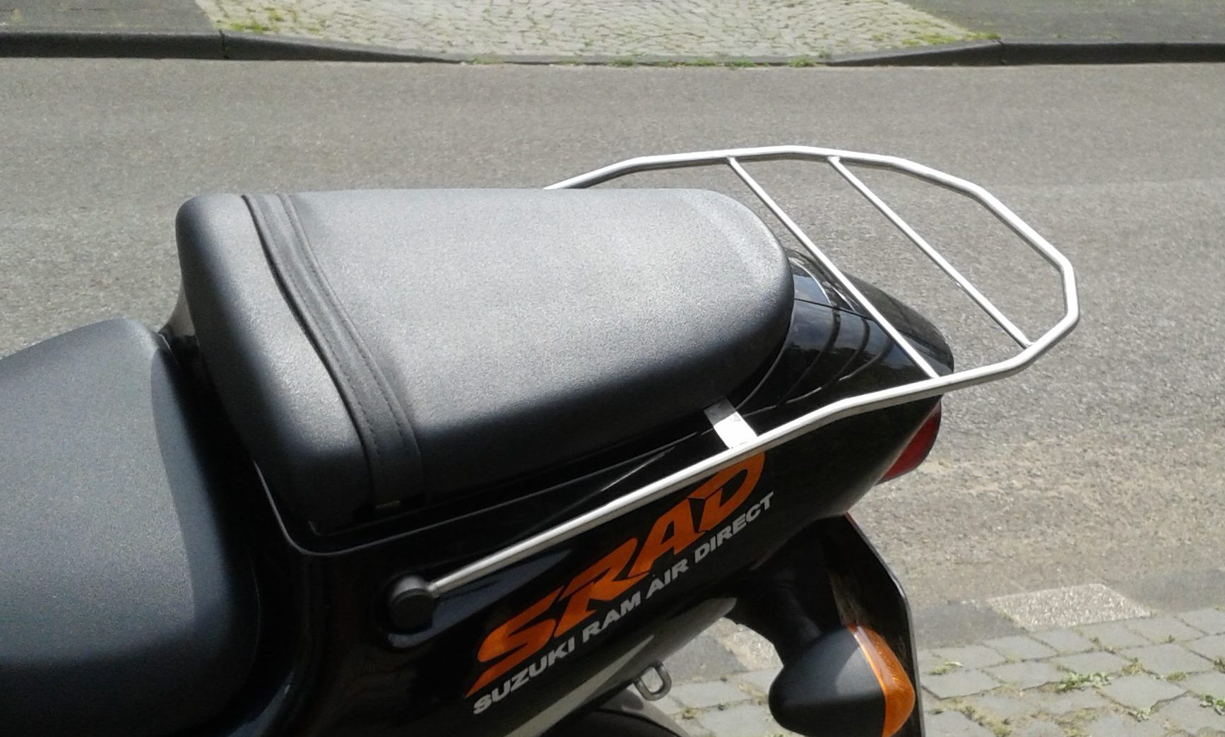 Edelstahl-Gepäckträger für Motorrad